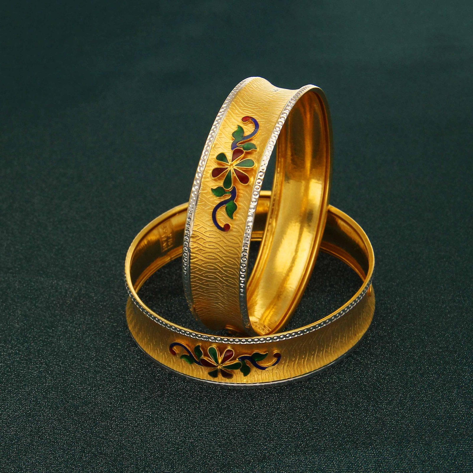 FANCY BANGLE